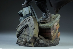 dc-comics-batman-premium-format-figure-sideshow-300542-22
