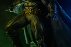 dc-comics-batman-premium-format-figure-sideshow-300542-24