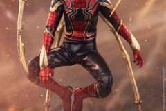 marvel-avengers-infinity-war-iron-spider-sixth-scale-hot-toys-903471-04
