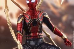 marvel-avengers-infinity-war-iron-spider-sixth-scale-hot-toys-903471-05
