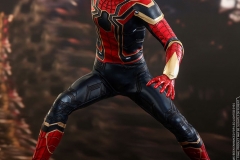 marvel-avengers-infinity-war-iron-spider-sixth-scale-hot-toys-903471-07