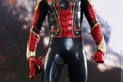marvel-avengers-infinity-war-iron-spider-sixth-scale-hot-toys-903471-10
