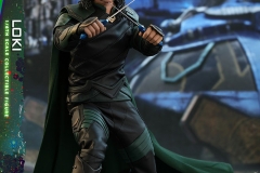 marvel-thor-ragnarok-loki-sixth-scale-figure-hot-toys-903106-02