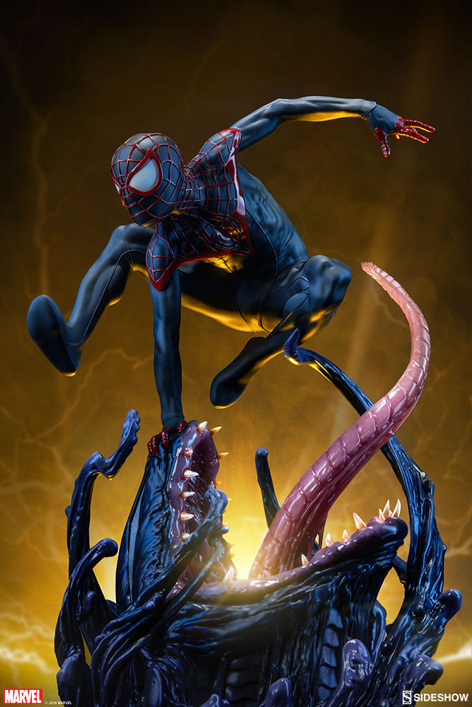 marvel-spider-man-miles-morales-premium-format-figure-sideshow-300554-02