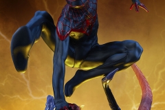 marvel-spider-man-miles-morales-premium-format-figure-sideshow-300554-03