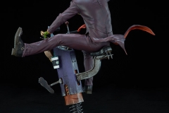 dc-comics-the-joker-premium-format-figure-sideshow-300473-10