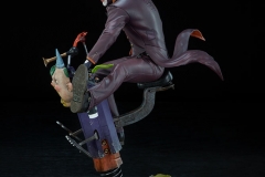 dc-comics-the-joker-premium-format-figure-sideshow-300473-11