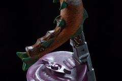 dc-comics-the-joker-premium-format-figure-sideshow-300473-17